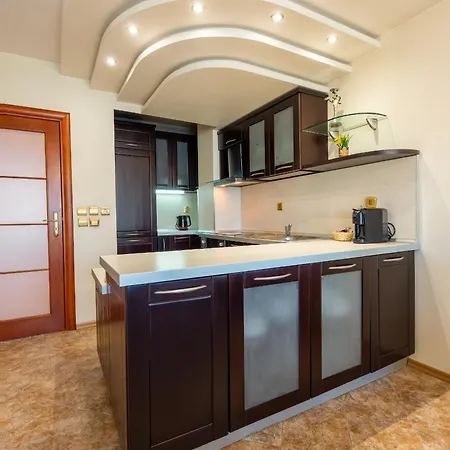 Апартаменты 2-br With A Free Private Parking Space
