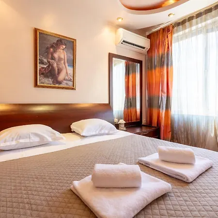 Апартаменты 2-br With A Free Private Parking Space *