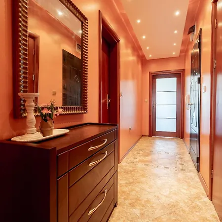 2-br With A Free Private Parking Space Апартаменты