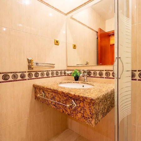 Апартаменты 2-br With A Free Private Parking Space *
